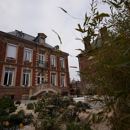 Hotel L'Antre De Gadag Forges-les-Eaux Exterior foto