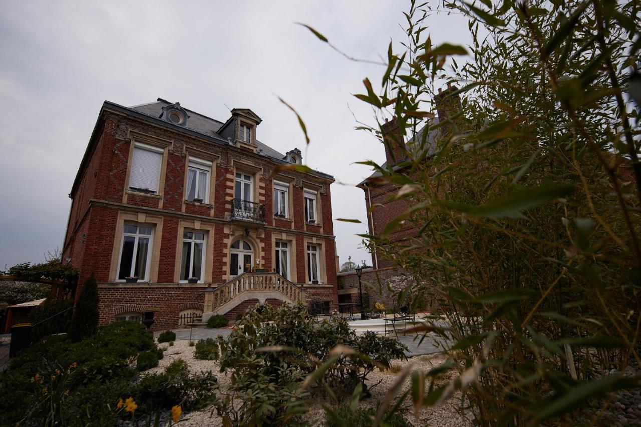 Hotel L'Antre De Gadag Forges-les-Eaux Exterior foto